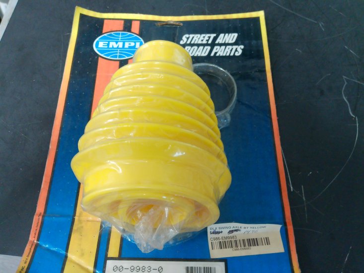BOOT-AXLE DLX SWING YELLOW