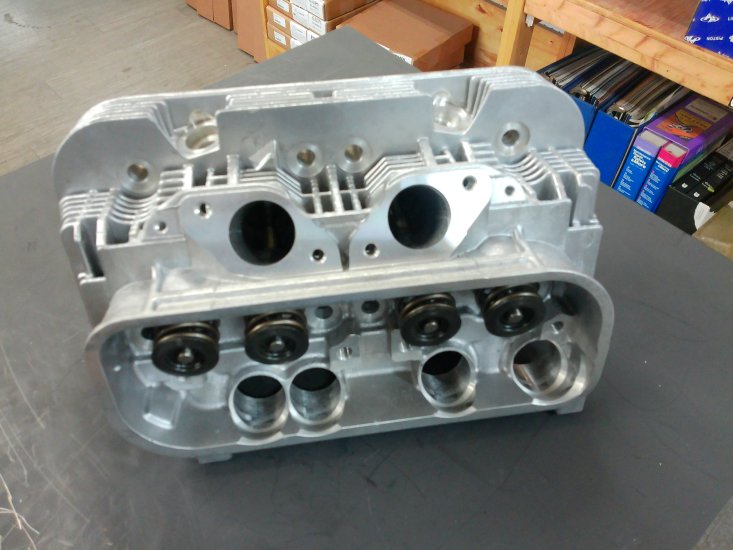 AA 2.0L T4 OVAL PORT CYL HEAD