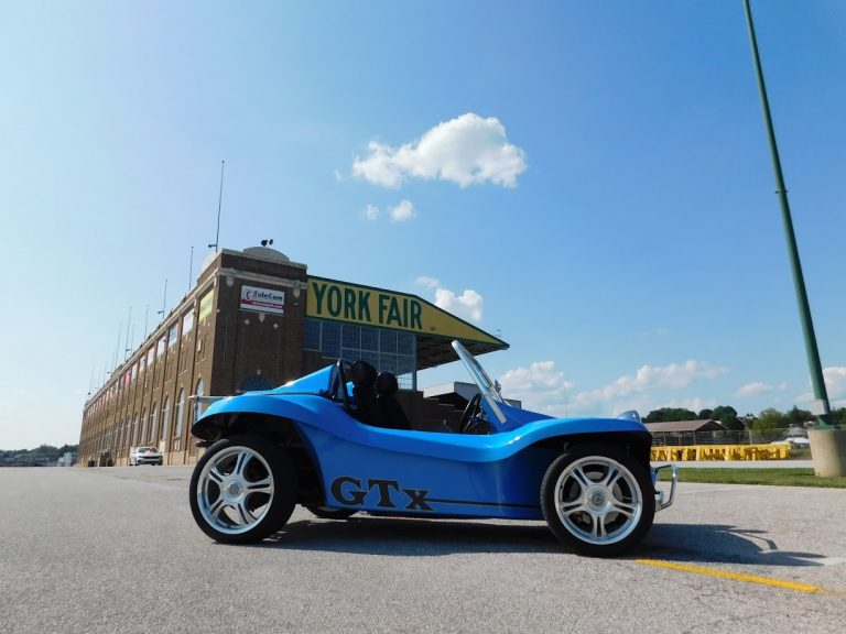 DSCN4985 Acme Car Company